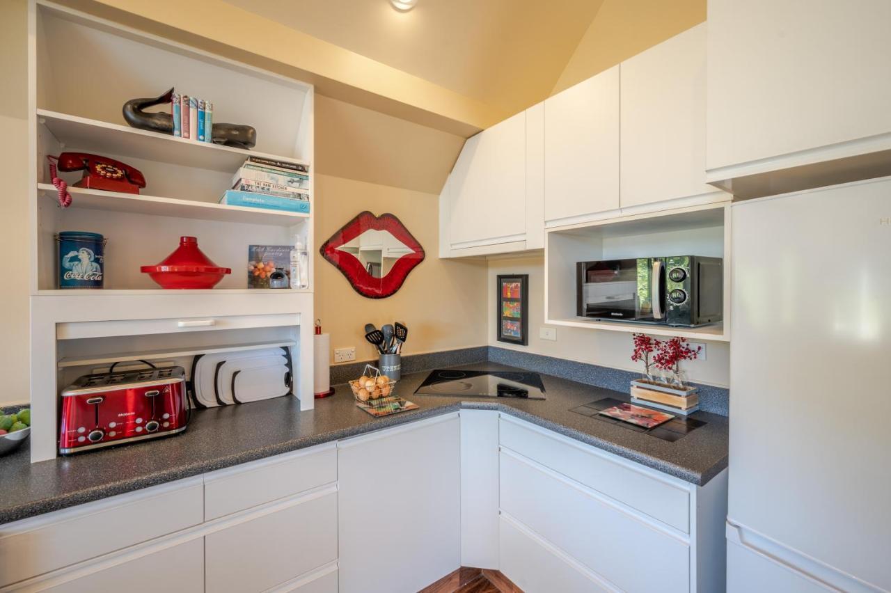 Rose On The Bay - Akaroa Holiday Home Екстер'єр фото